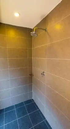 Tek Büyük Yataklı Oda, Bahçeli