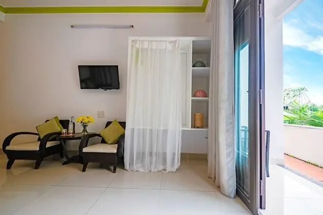 Deluxe Tek Büyük Yataklı Oda, Göl Manzaralı
