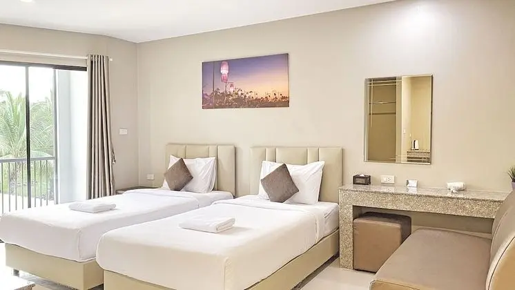 Standard Twin Room