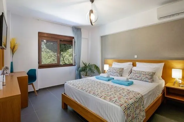 Apart Daire, 2 Yatak Odası, Havuz Manzaralı