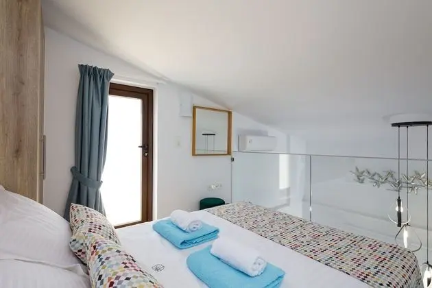 Apart Daire, 2 Yatak Odası, Havuz Manzaralı
