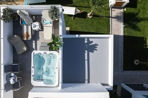 Apartment, 2 Bedrooms, Outdoor Jetted Tub, Pool View