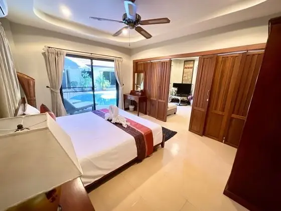 3 Bedrooms Private Pool