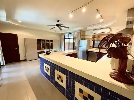 3 Bedrooms Private Pool