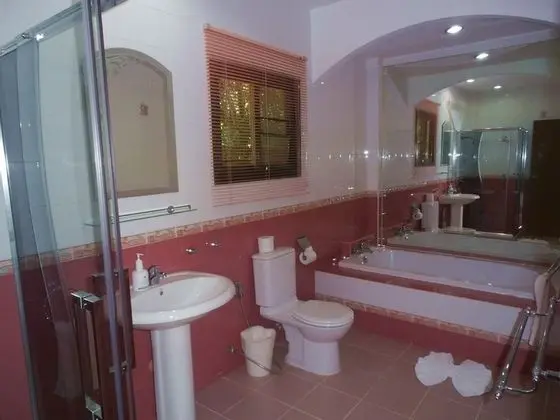 3 Bedrooms Private Pool