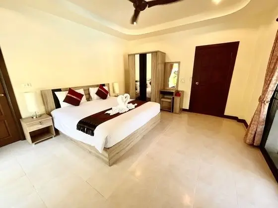 4 Bedrooms Private Pool