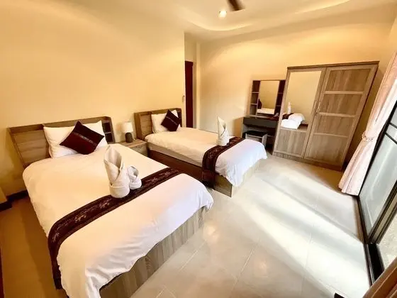 4 Bedrooms Private Pool