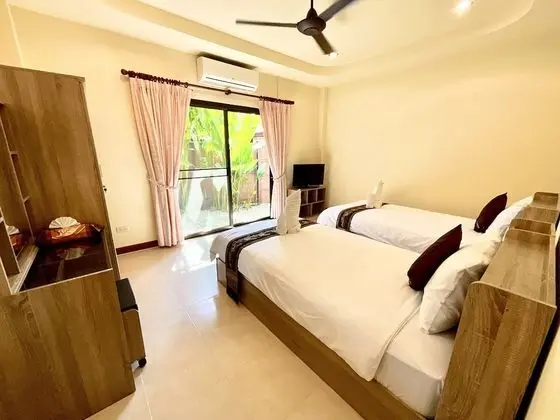 4 Bedrooms Private Pool
