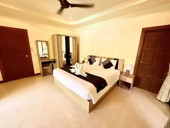 4 Bedrooms Private Pool