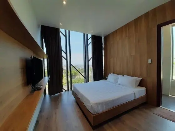 Deluxe Tek Büyük Yataklı Oda