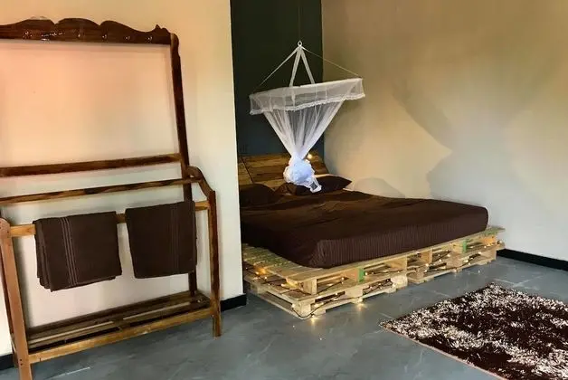 Üç Kişilik Oda, Bahçe Manzaralı, Bahçeli
