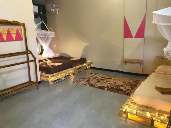 Üç Kişilik Oda, Bahçe Manzaralı, Bahçeli