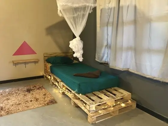 Üç Kişilik Oda, Bahçe Manzaralı, Bahçeli