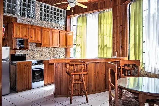 Basic Kulübe, Mutfak (Rockhouse One Bedroom Suite with full)