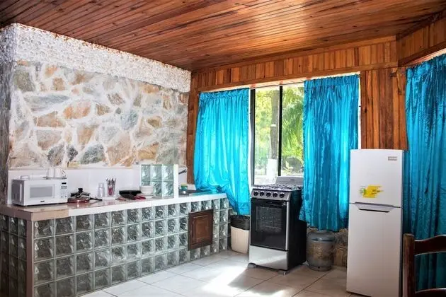 Basic Kulübe, Mutfak (Rockhouse One Bedroom Suite with full)
