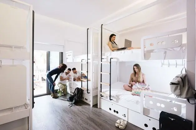 Ortak Ranzalı Oda, Ortak Banyo (6 Beds)