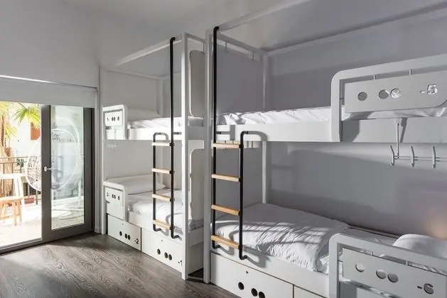 Ortak Ranzalı Oda, Ortak Banyo (6 Beds)