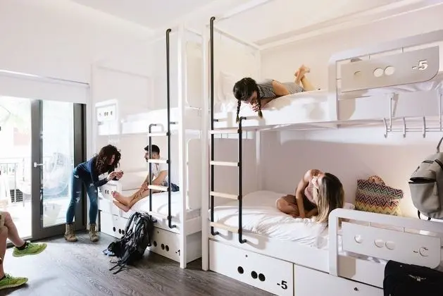 Ortak Ranzalı Oda, Ortak Banyo (6 Beds)