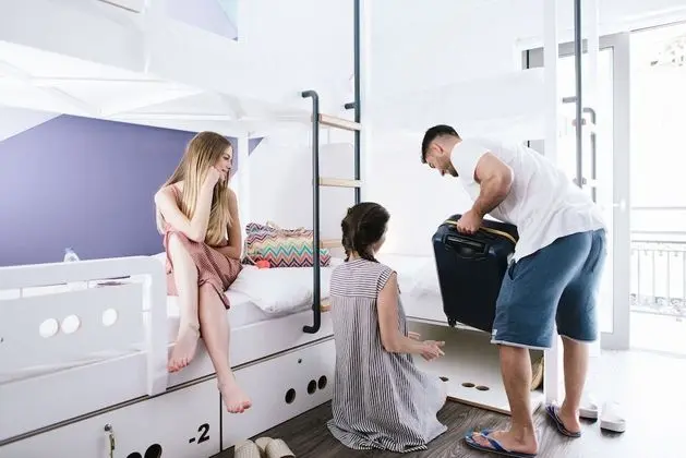 Ortak Ranzalı Oda, Ortak Banyo (Quadruple)