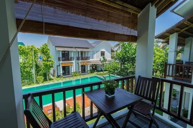 Villa (Cocoon)