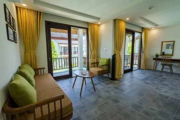 Villa (Cocoon)