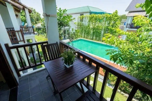 Villa (Cocoon)