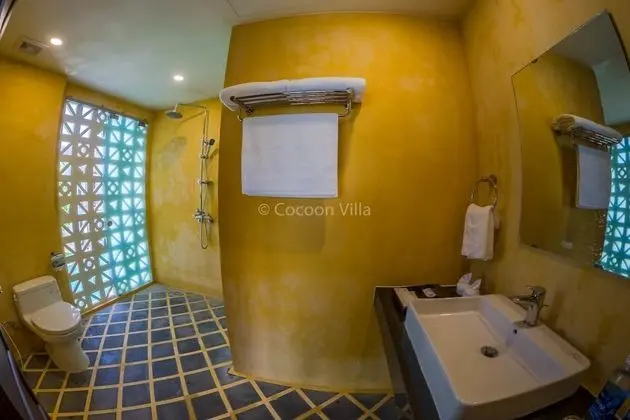 Villa (Cocoon)