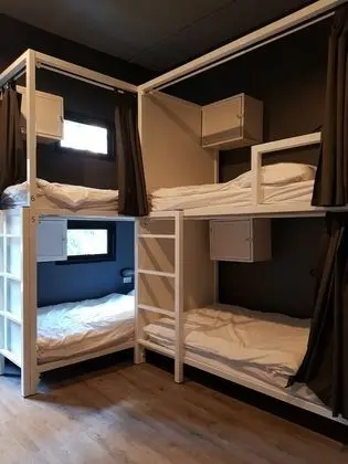 6-Bed Mixed Dormitory