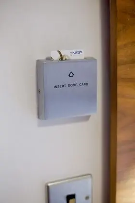 Superior Tek Büyük Yataklı Oda (No Windows)