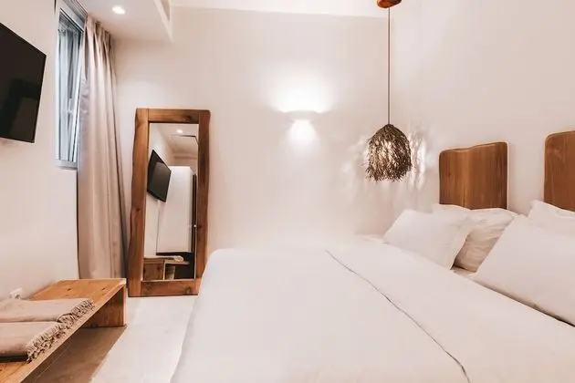 Villa 2 Bedrooms and 1 Bedroom Apartment with Private Pool and Jetted Tub
