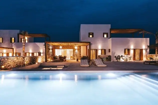 Villa 2 Bedrooms with Private Pool and Jetted Tub