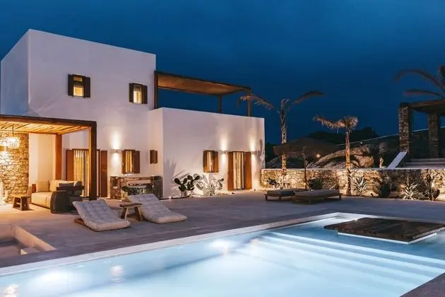 Villa 2 Bedrooms with Private Pool and Jetted Tub