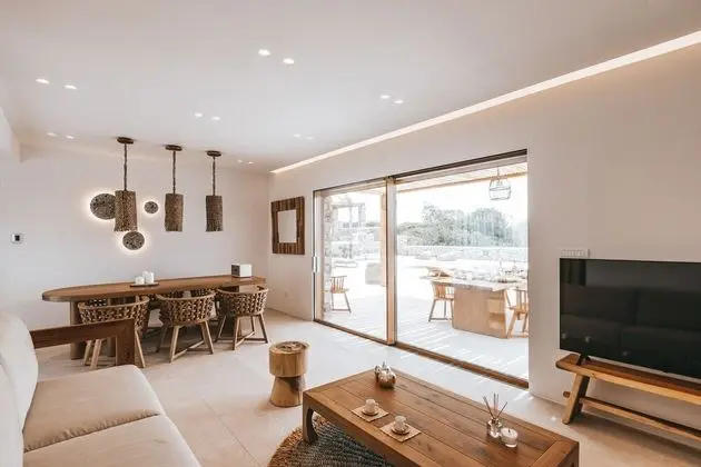 Villa 2 Bedrooms with Private Pool and Jetted Tub