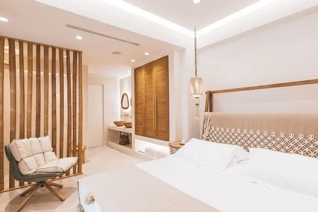 Villa 2 Bedrooms with Private Pool and Jetted Tub