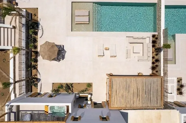 Villa 2 Bedrooms with Private Pool and Jetted Tub
