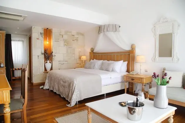 https://images.etstur.com/files/images/hotelImages/TR/214179/l/Cocos-The-Club-Solto-Oda-325467.jpg
