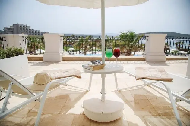 https://images.etstur.com/files/images/hotelImages/TR/214179/l/Cocos-The-Club-Solto-Oda-325478.jpg