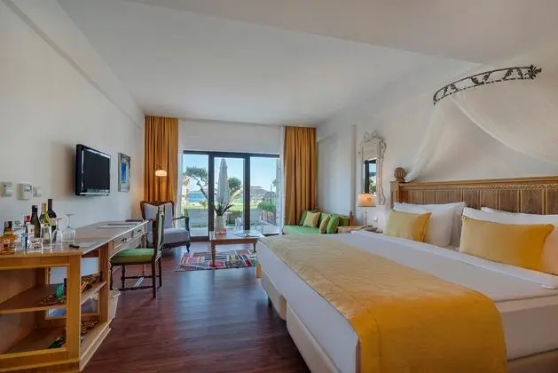 https://images.etstur.com/files/images/hotelImages/TR/214179/l/Cocos-The-Club-Solto-Oda-336772.jpg