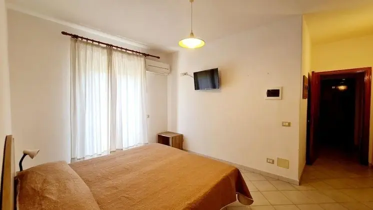 Tek Büyük veya İki Ayrı Yataklı Oda