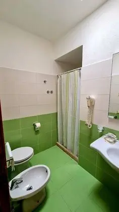 Üç Kişilik Oda