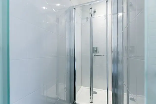 Oda, Karma Ranzalı Oda (1 bed in 6 bed dormitory)