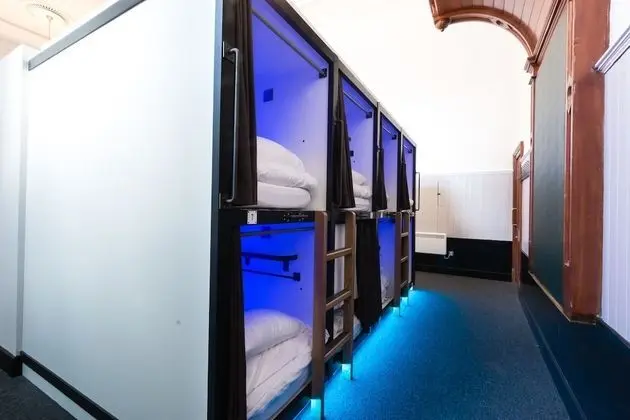 Deluxe Ortak Ranzalı Oda, Karma Ranzalı Oda, Ortak Banyo