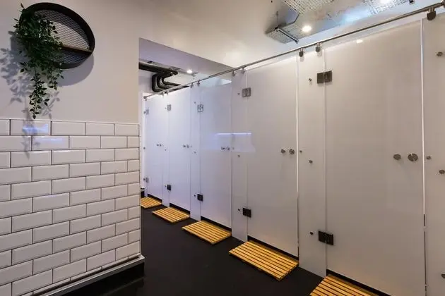 Deluxe Ortak Ranzalı Oda, Karma Ranzalı Oda, Ortak Banyo