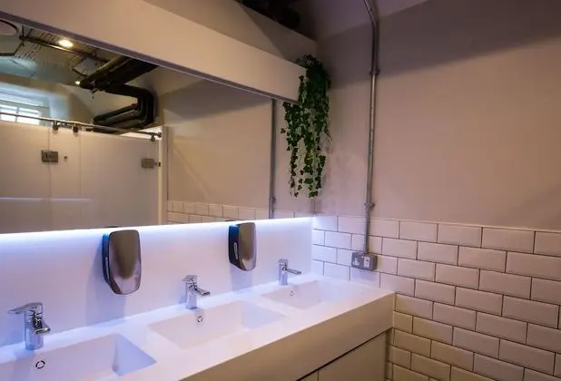 Deluxe Ortak Ranzalı Oda, Karma Ranzalı Oda, Ortak Banyo