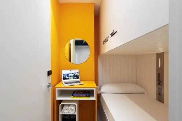 INDIVIDUAL LOWER POD | INTERIOR