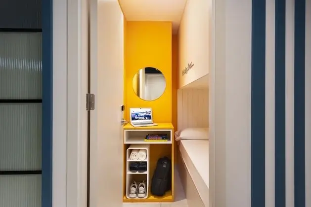 INDIVIDUAL LOWER POD | INTERIOR