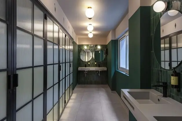 INDIVIDUAL LOWER POD | INTERIOR