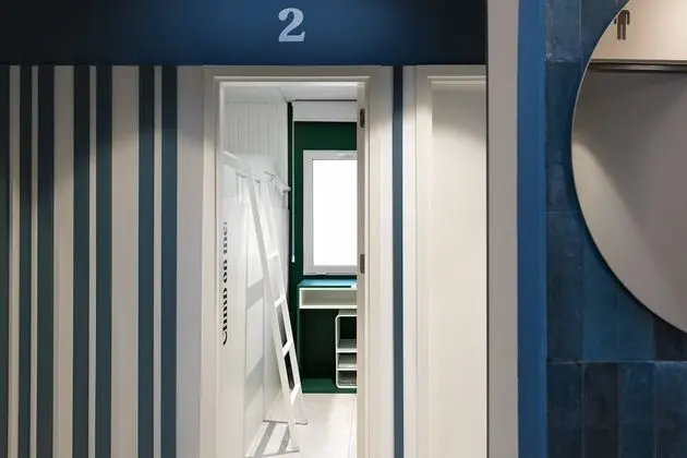 INDIVIDUAL UPPER POD | EXTERIOR