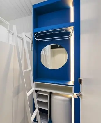 INDIVIDUAL UPPER POD | INTERIOR