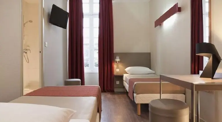 1 Çift Kişilik Veya 2 Tek Kişilik Yatak Standard